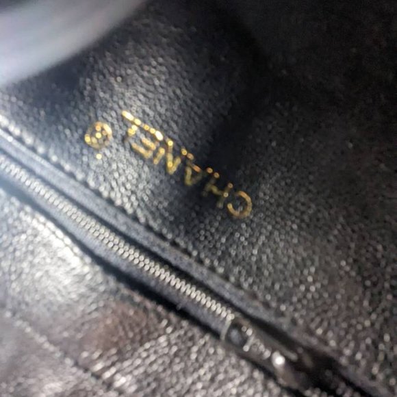 Beautiful Vintage Chanel Velvet Tassel Crossbody Hand Bag in Black/Gold - Picture 8 of 16